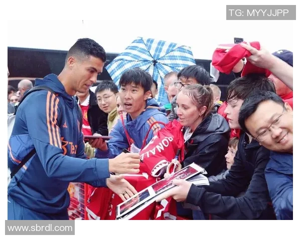 曼联对阵皇马C罗重返老特拉福德引发球迷热议